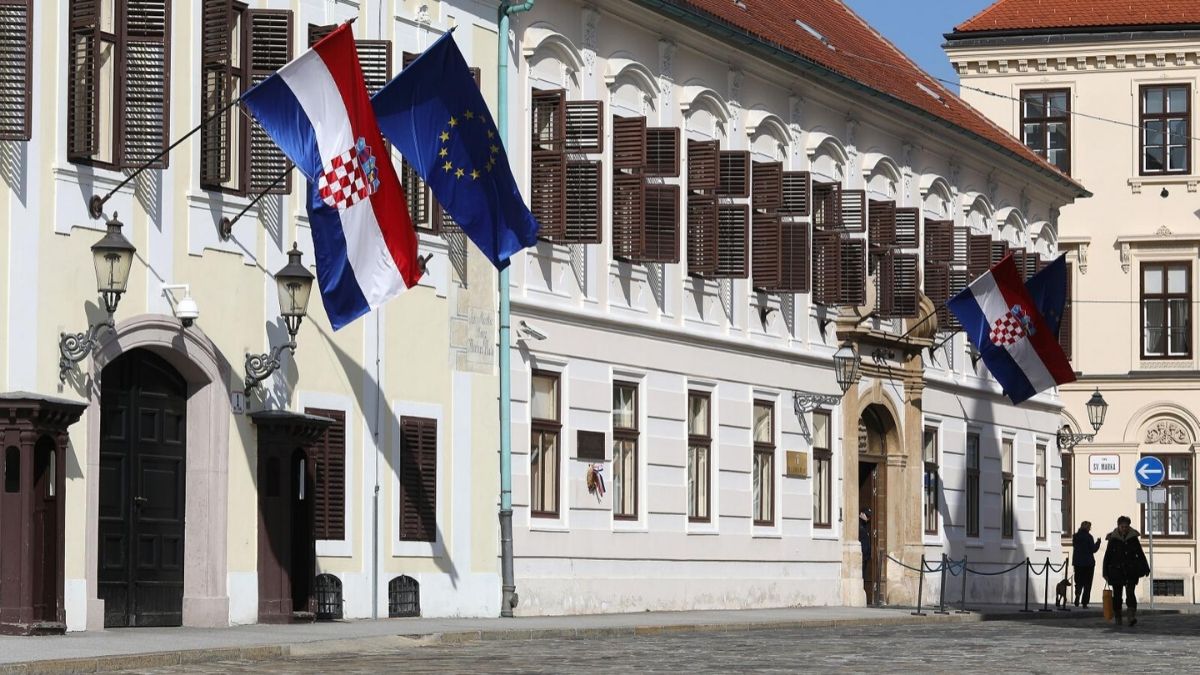 Sastanak u vladi trajao satima, raspravljali što će raditi idući tjedan
