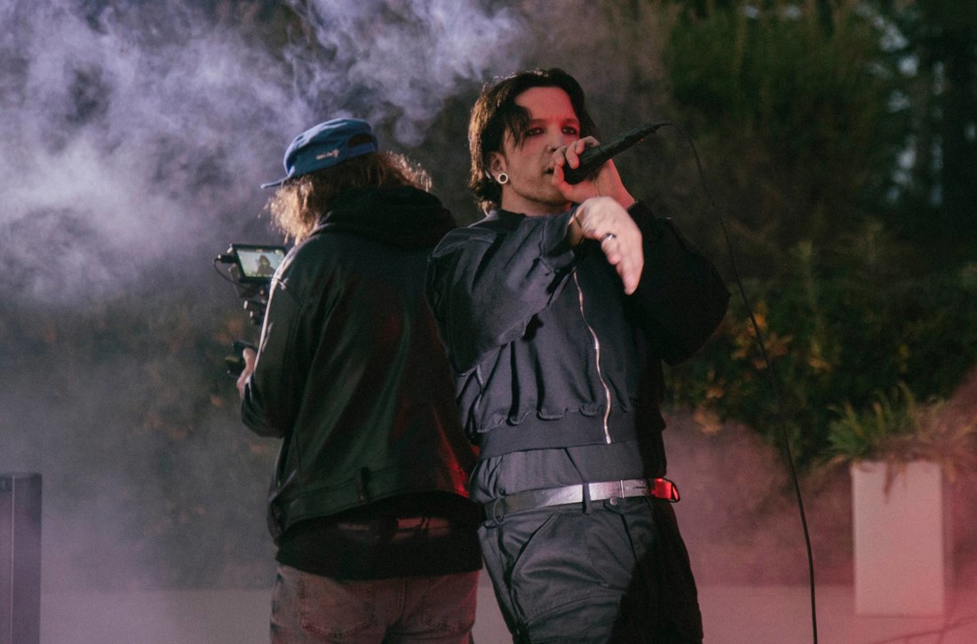 Baby Lasagna objavio novu pjesmu i najavio povratak "čudnim klincima u crnom"