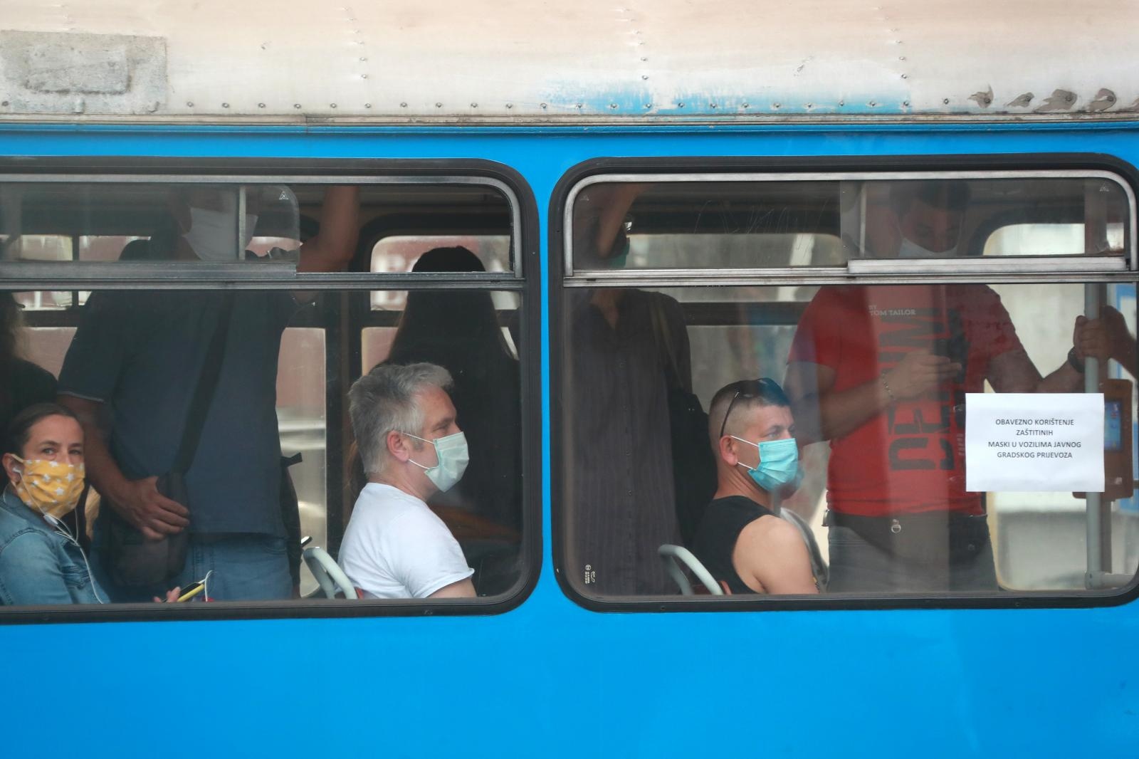 FOTO Pogledajte kako je jutros u zagrebačkim tramvajima