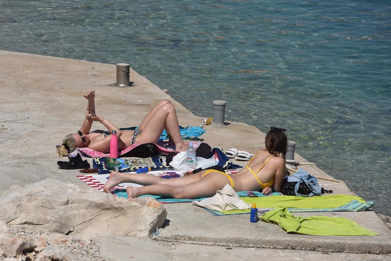 Stiže toplinski val. Već upaljeni alarmi za cijelu zemlju, temperature će preko 35°C
