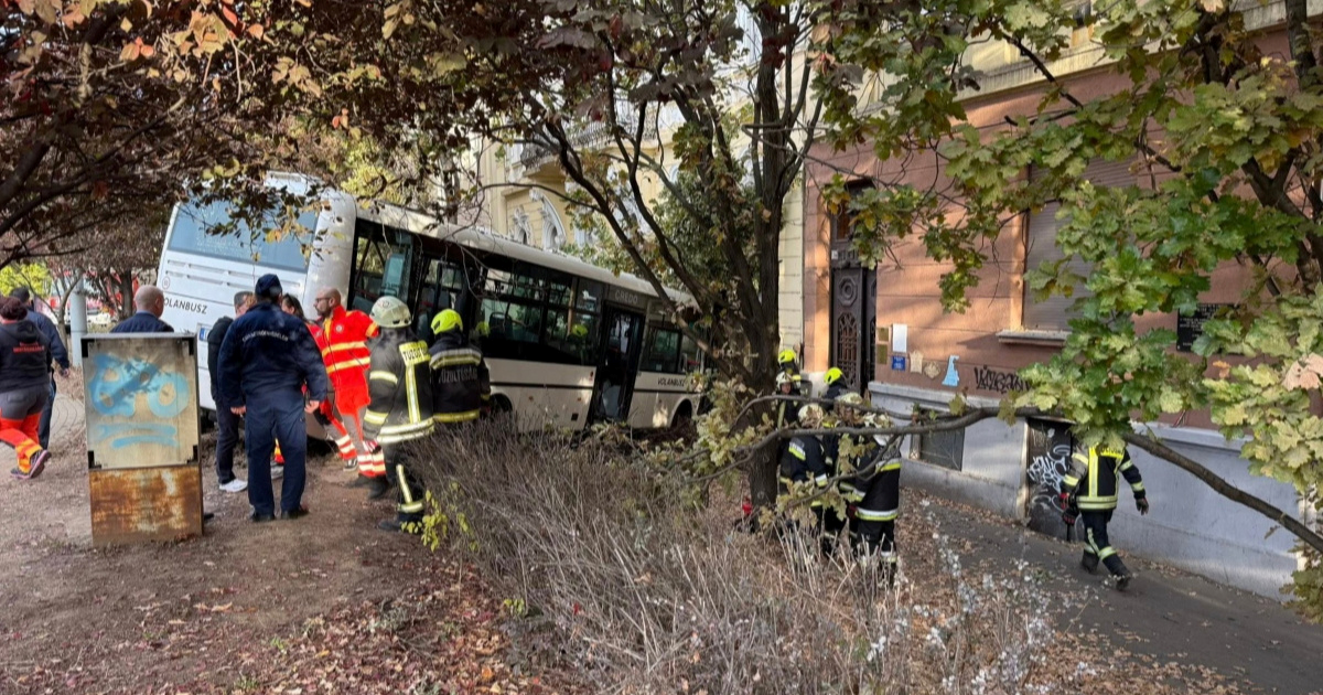 Autobus se zabio u školu u Mađarskoj. Ozlijeđeno više od 20 osoba