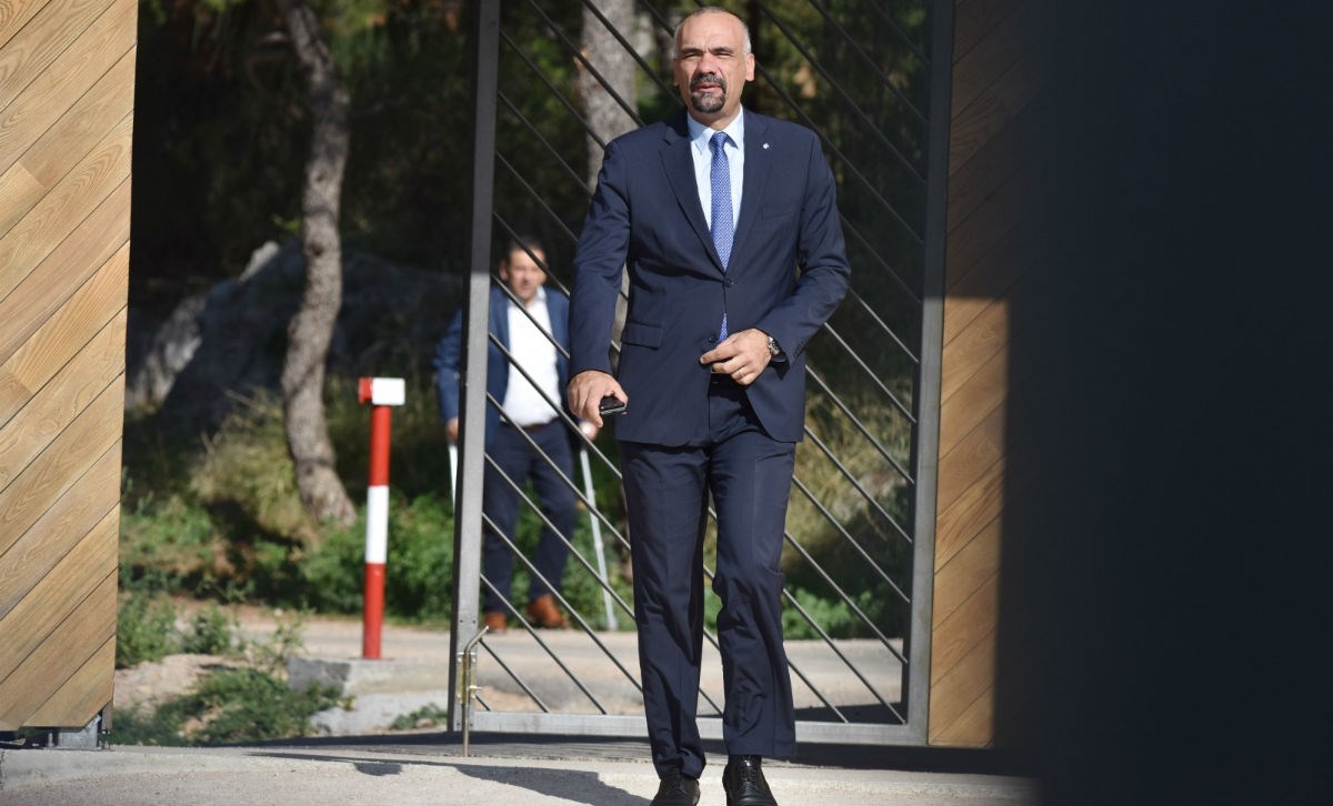 Knin će ukinuti socijalnu pomoć onima koji mogu, a ne žele raditi za opće dobro