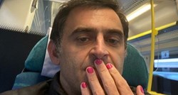 Svjetski prvak u snookeru igrao s noktima lakiranim u rozu boju