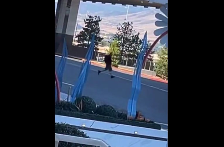 Ispred kasina u Nevadi ubio troje ljudi, dvoje teško ranio. Policija ga upucala