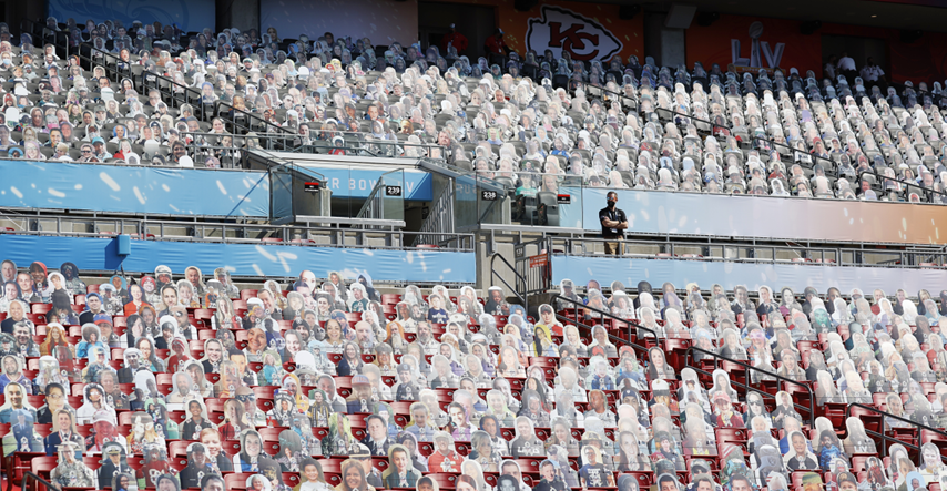 Vidite li što je neobično na ovoj fotografiji "krcatog" stadiona na Super Bowlu?