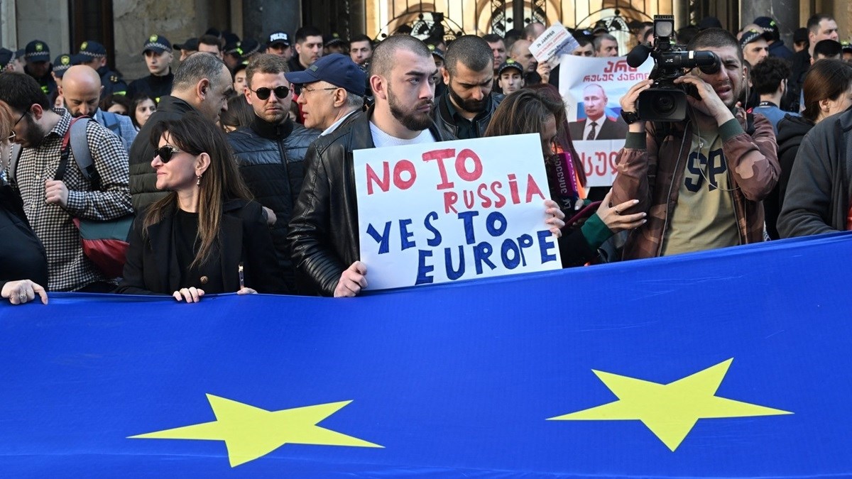 Gruzija želi donijeti zakon o "stranim agentima". Dužnosnik EU: Neprihvatljivo