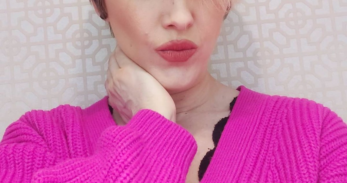 Make-up transformacija: Ivana Kindl savršeno kopirala hit look s crvenog tepiha