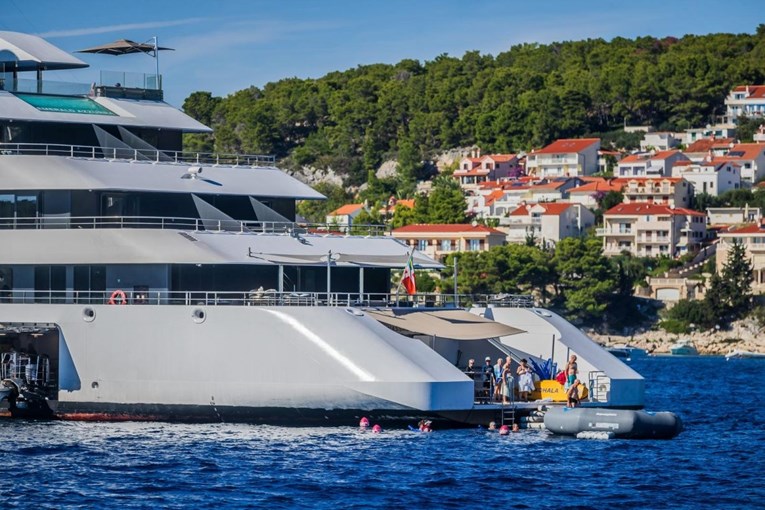Hvarsko Gradsko vijeće opet raspravlja o buci u ugostiteljstvu