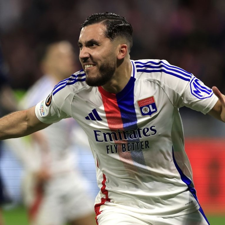 Englezi: Francuski hit-igrač želi u Liverpool, a agent mu pregovara s Unitedom