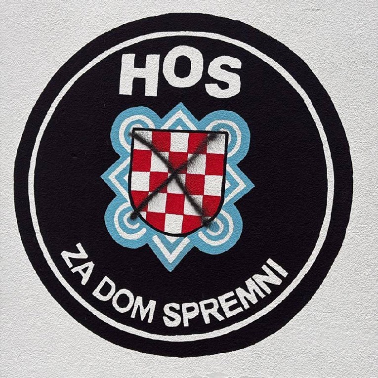 Netko u Osijeku šara grafite sa Stepincem i ZDS. Kohorta: Ne optužujemo Torcidu