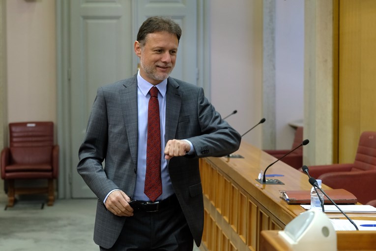 Jandroković i formalno zastupnicima predložio raspuštanje sabora