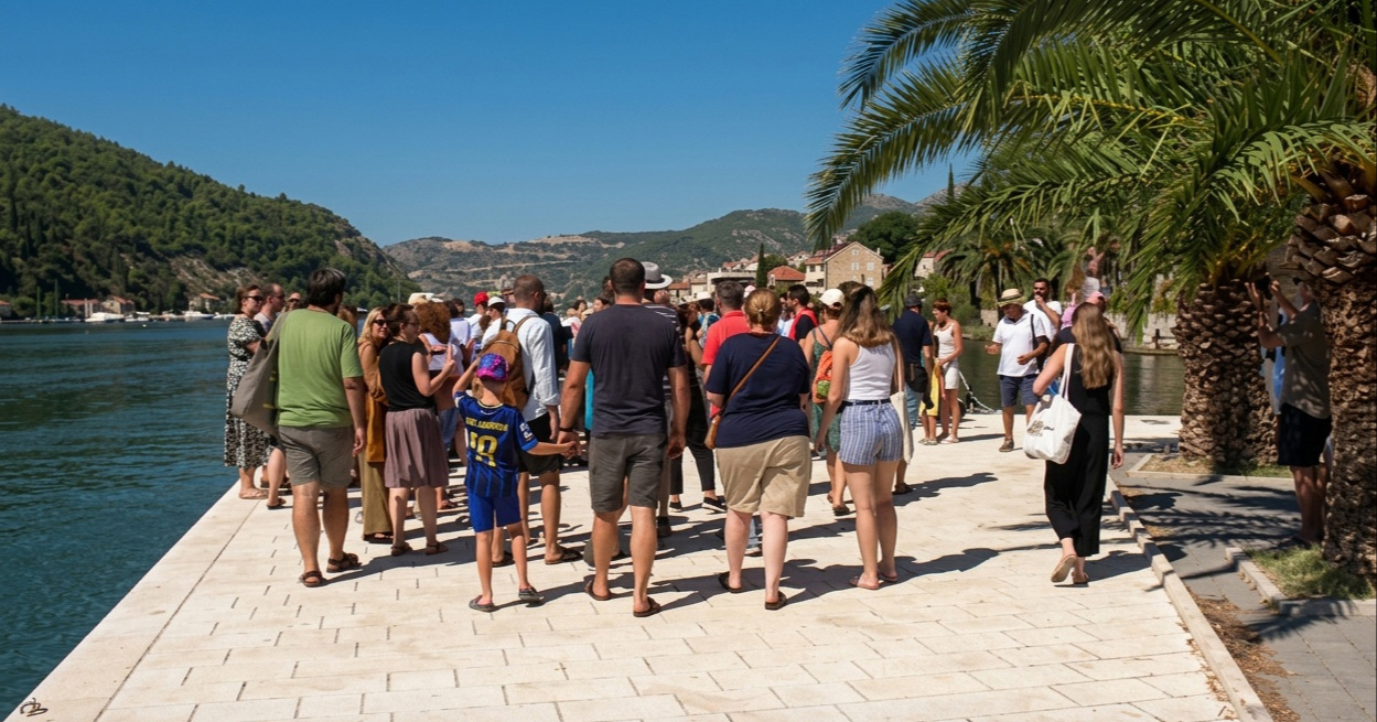 I u Dubrovniku prosvjedovali za Liku. "Avion je preskup, autobusom izgubiš noć i dan"