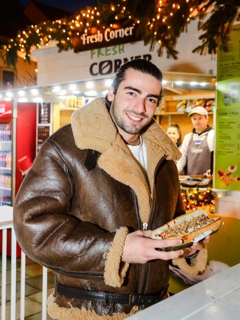Šime Elez ima svoj hot dog na Adventu u Varaždinu: "Najveći je i najukusniji"