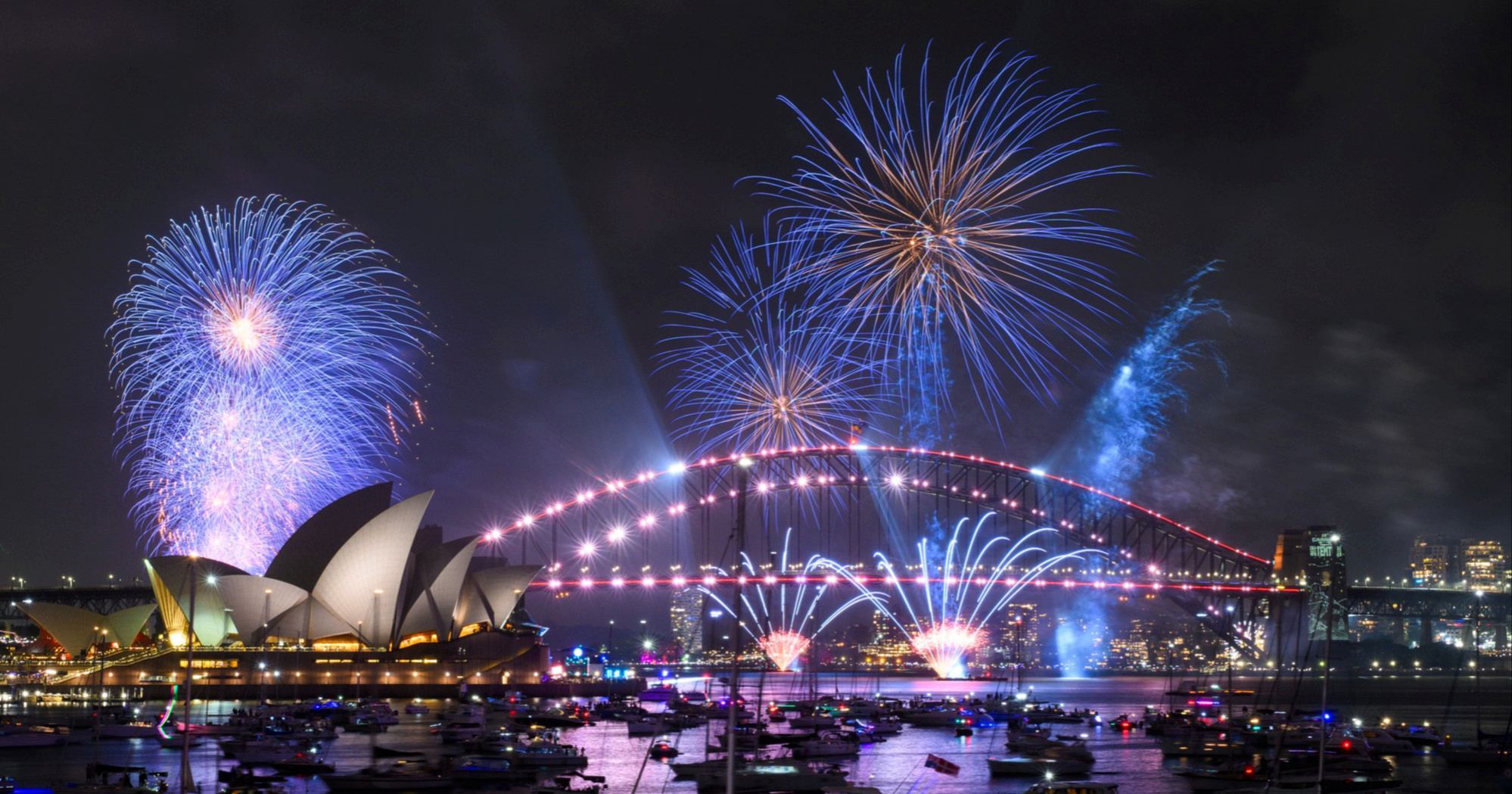 Dočeci u svijetu: 2026. stigla na Novi Zeland, u Australiji odali počast stradalima