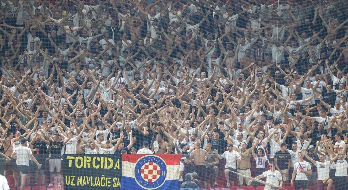 Navijači Hajduka na fejsu: Normabeli svih zemalja, ujedinite se