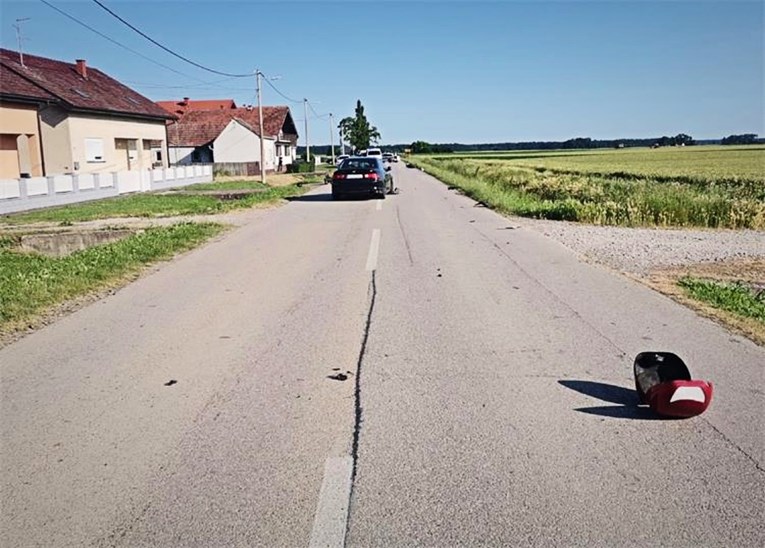 Jutros u Privlaci poginula vozačica motora