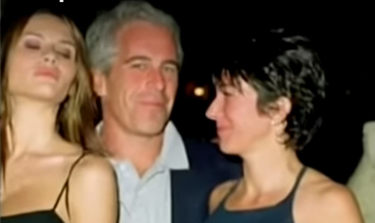 Fox News izrezao Trumpa iz slike s Epsteinom, sad kažu da je bilo slučajno
