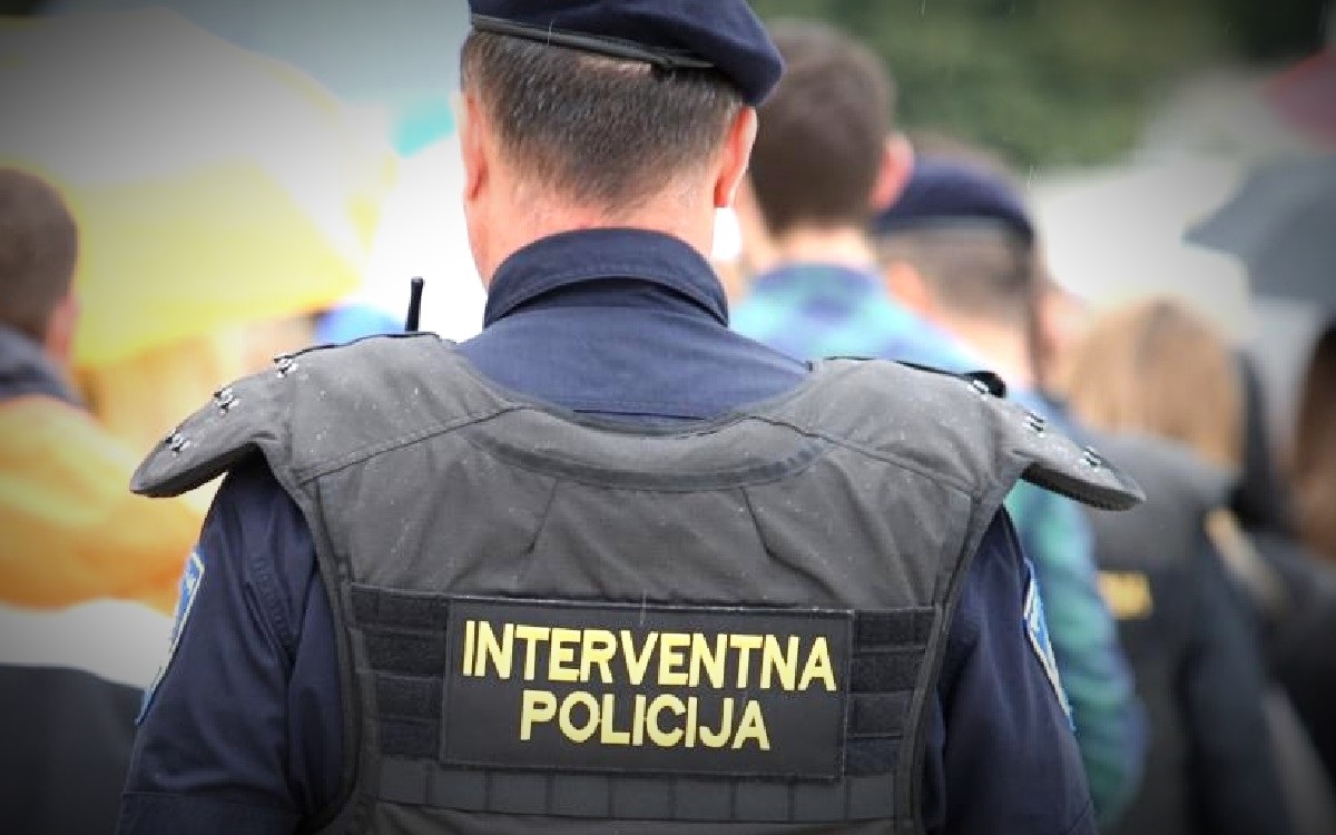 Policajac kojeg je u Gospiću pregazila tinejdžerica se dobro oporavlja