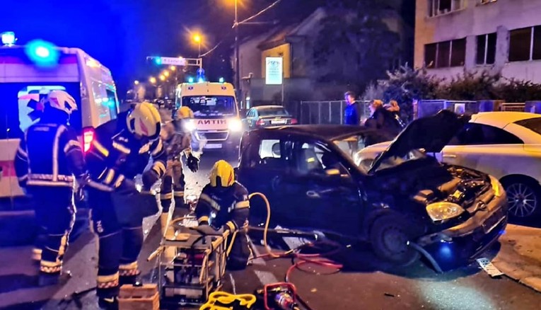Vatrogasci objavili fotografije teške nesreće u Zagrebu. Rezali lim da spase ljude