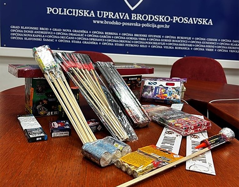 Dječak (10) ima opekline po tjemenu. Zbog pirotehnike ozlijeđeno i dijete od 6 godina