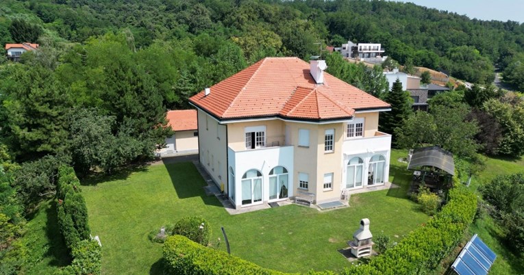 Impresivna vila u Zagrebu traži kupca: Pogledajte što nudi za 2.3 milijuna eura