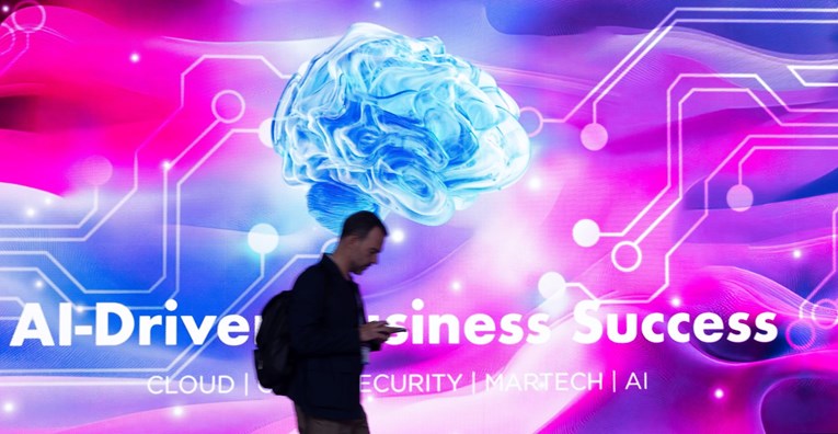 Bivši šef u Googleu: Zbog AI-a će milijuni biti otpušteni, čeka nas 15 godina pakla