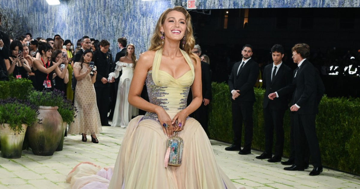 Torbica Blake Lively ima crteže njezino četvero djece