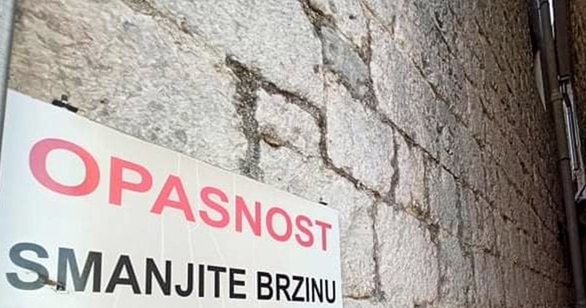 Natpis ispred ulice u Dalmaciji nasmijao mnoge: "Nema šanse ovdje proći"