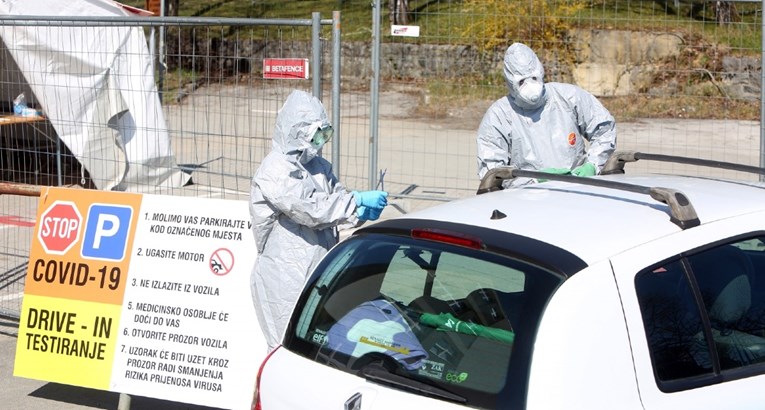 FOTO Karlovačka bolnica uvela testiranje na koronavirus iz automobila