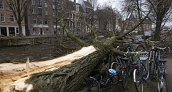 FOTO Oluja stigla i do Nizozemske, poginule dvije osobe