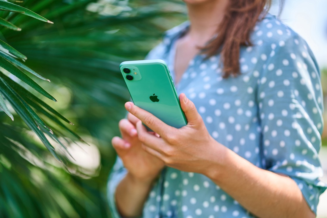 Ljudi su tek sad skužili što znače narančasta i zelena točkica na zaslonu iPhonea