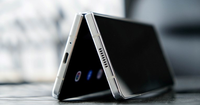 15.9 milijuna sklopivih uređaja isporučeno je 2023., Samsung dominirao