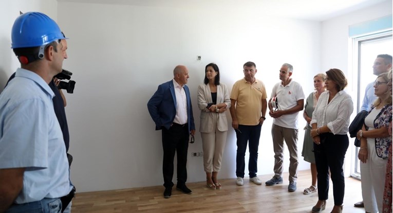 U Petrinji je i dalje stotinjak kontejnera. Bačić: Bit će prazni do kraja mjeseca