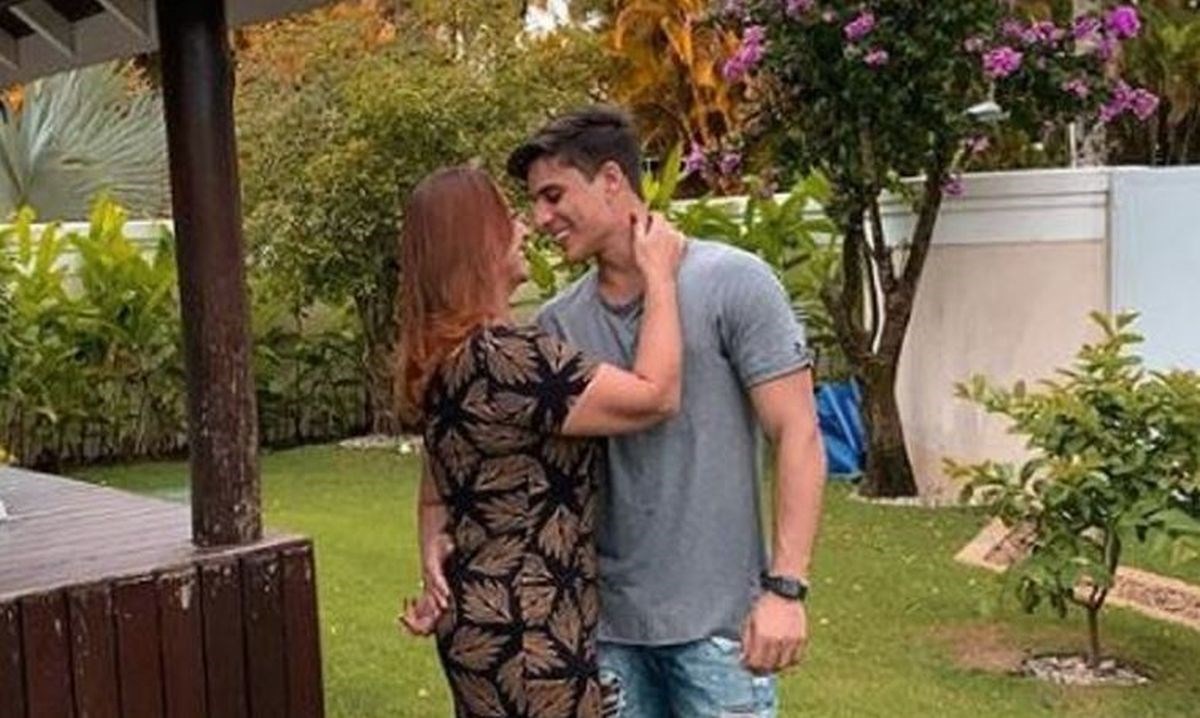 Neymarovu mamu 30 godina mlađi dečko prevario je s kuharom pa završio u bolnici