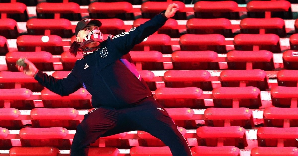 Cure detalji nereda u Argentini. Čovjeka tjerali piti urin, jedna osoba napastovana