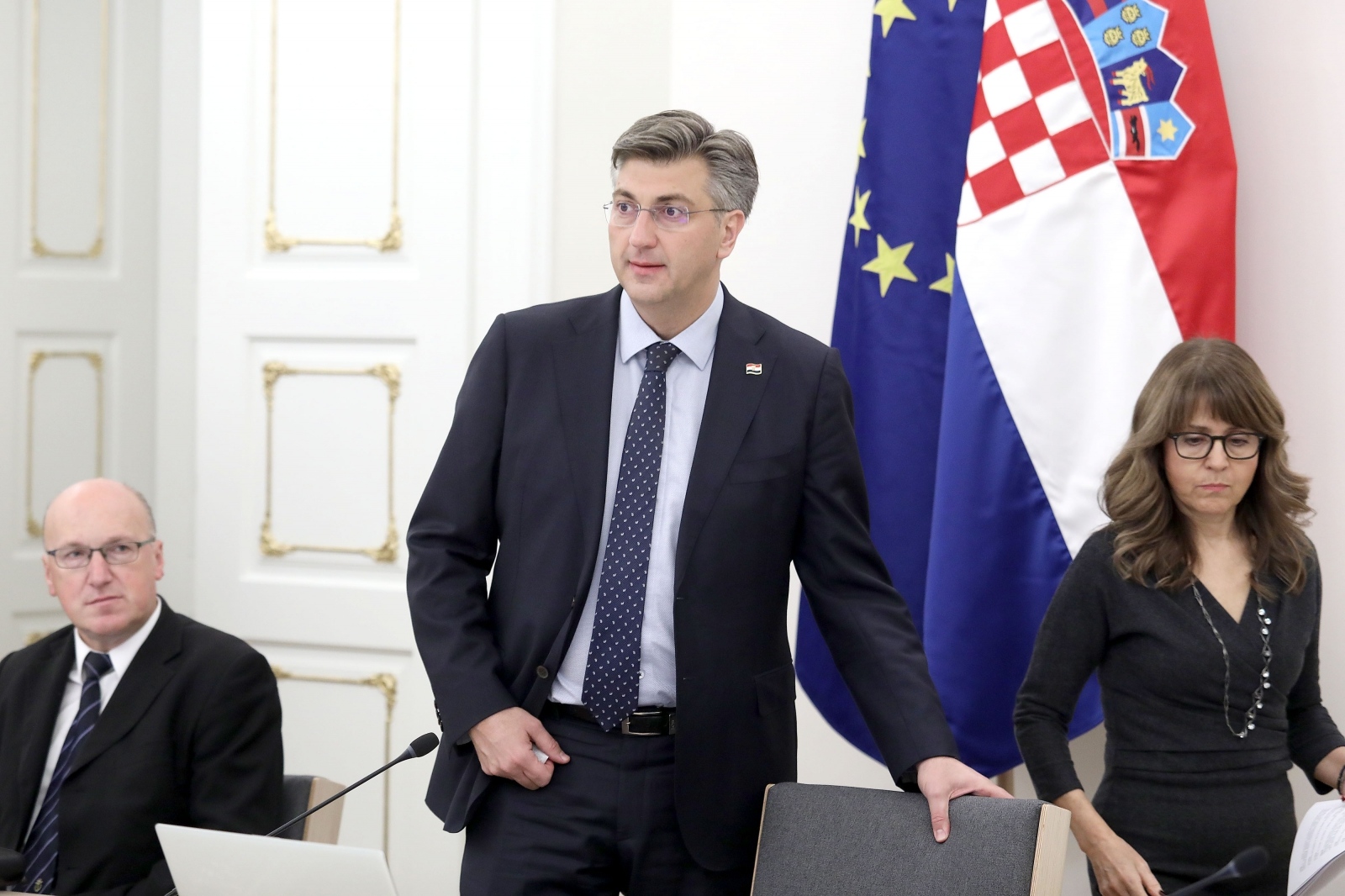 Vlada je sazvala sjednicu za 17 sati