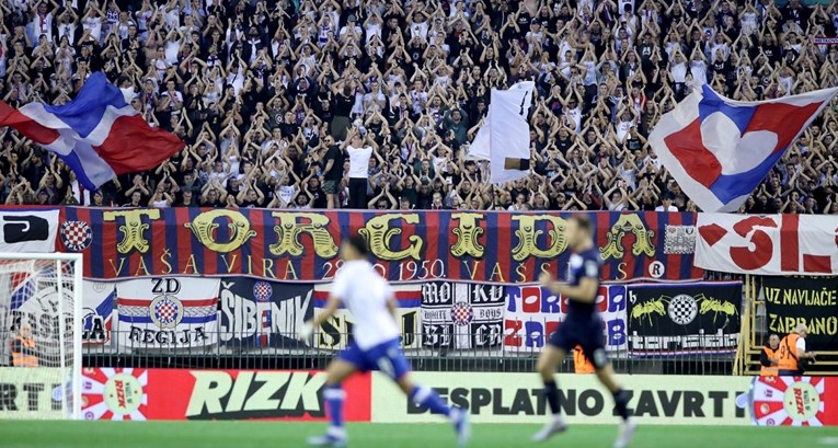 Torcida Osječanima pjevala "Ustani, bane"