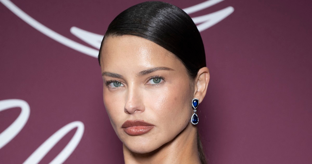 Adriana Lima privukla pažnju u Cannesu. Nosila je prozirnu haljinu i bodi