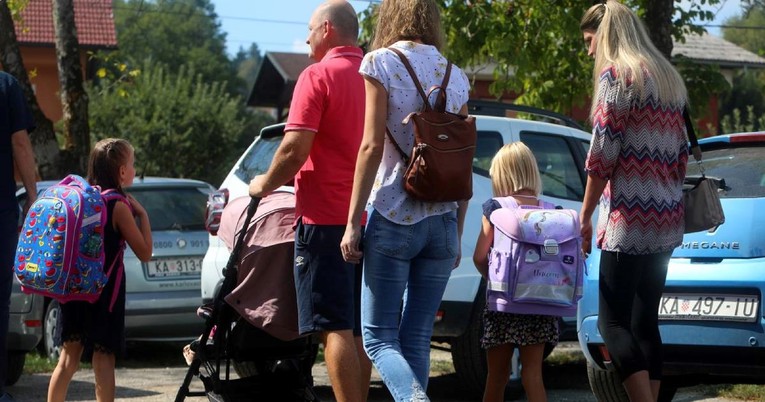 Sutra počinje škola, HAK upozorava vozače