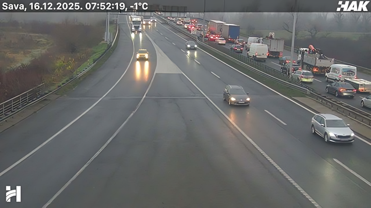 Prometna na zagrebačkoj obilaznici. Kolona duga 2 km