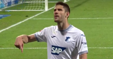 VIDEO Kramarića nakon poraza razljutio navijač. Zvao ga je da siđe na teren