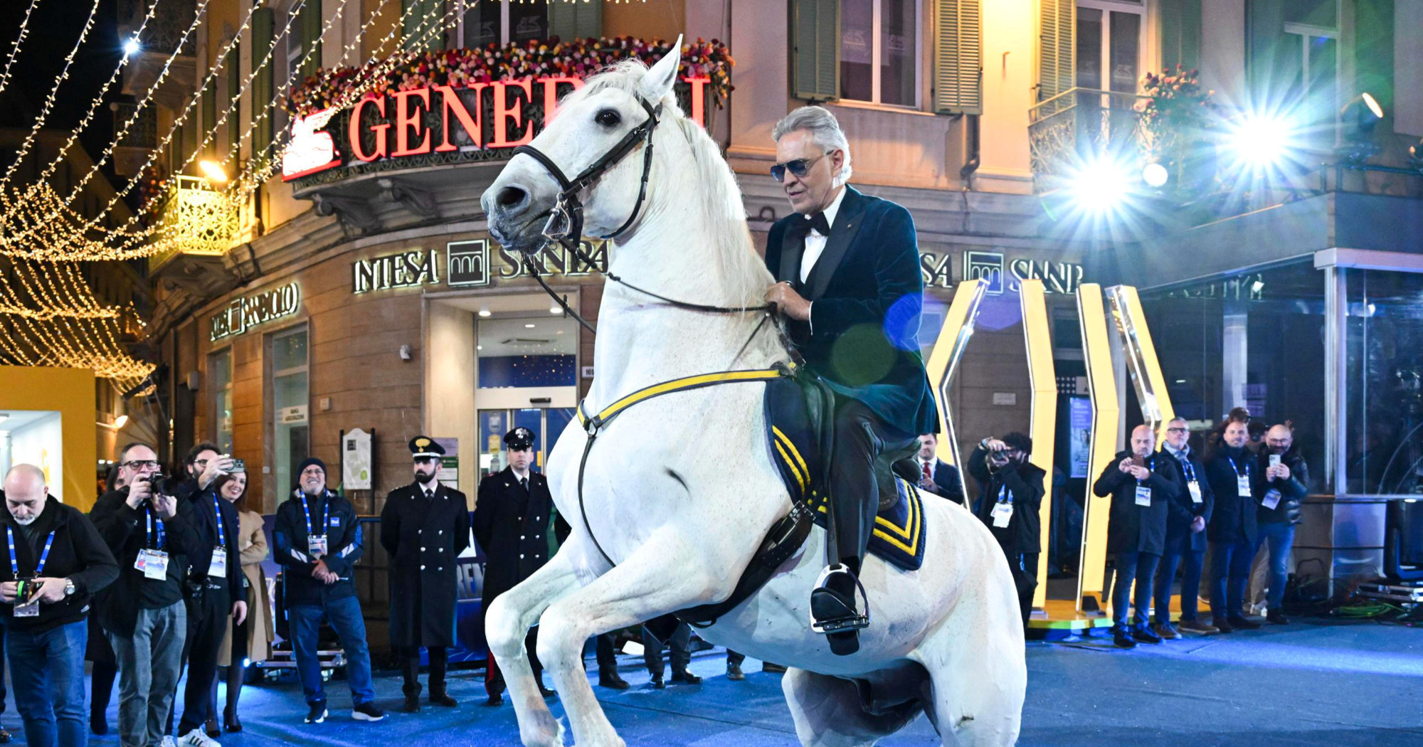 Andrea Bocelli (67) na Sanremo stigao na konju