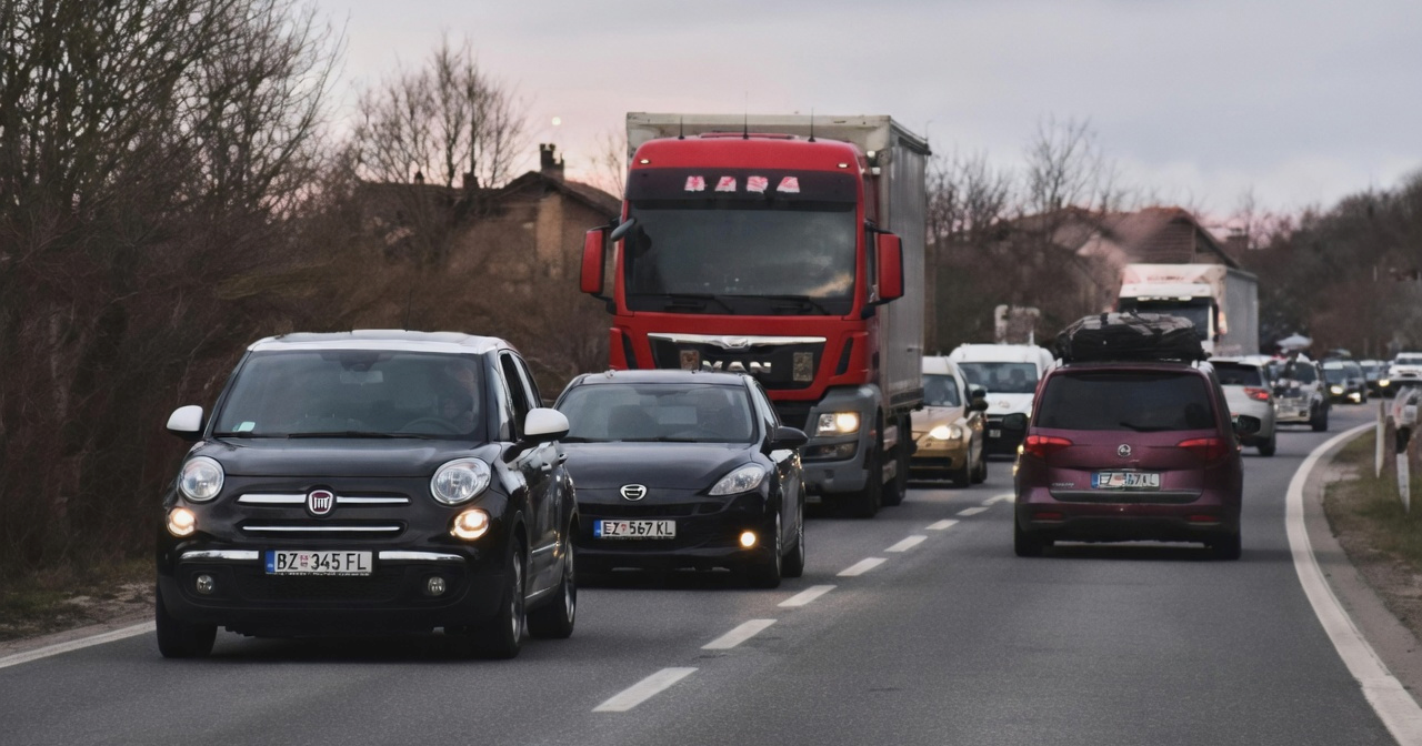 VIDEO Jaka bura preusmjerila promet s A1. U Gračacu kilometarske kolone