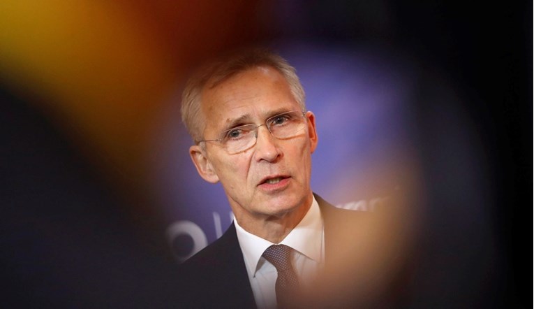 Stoltenberg: NATO preuzima koordinaciju isporuka oružja Ukrajini