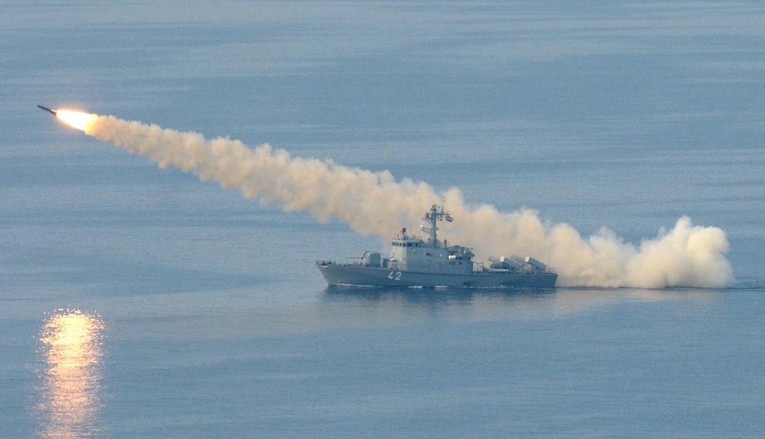Vojska troši milijarde: Kupuju se avioni, Black Hawk helikopteri, brodovi...
