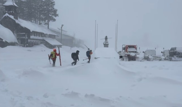 Osam skijaša pronađeno mrtvo nakon lavine u Kaliforniji