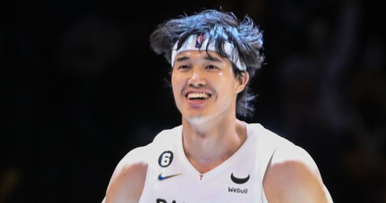 Pogledajte kako je Japanac od sirovog novaka postao najbolji tricaš NBA lige