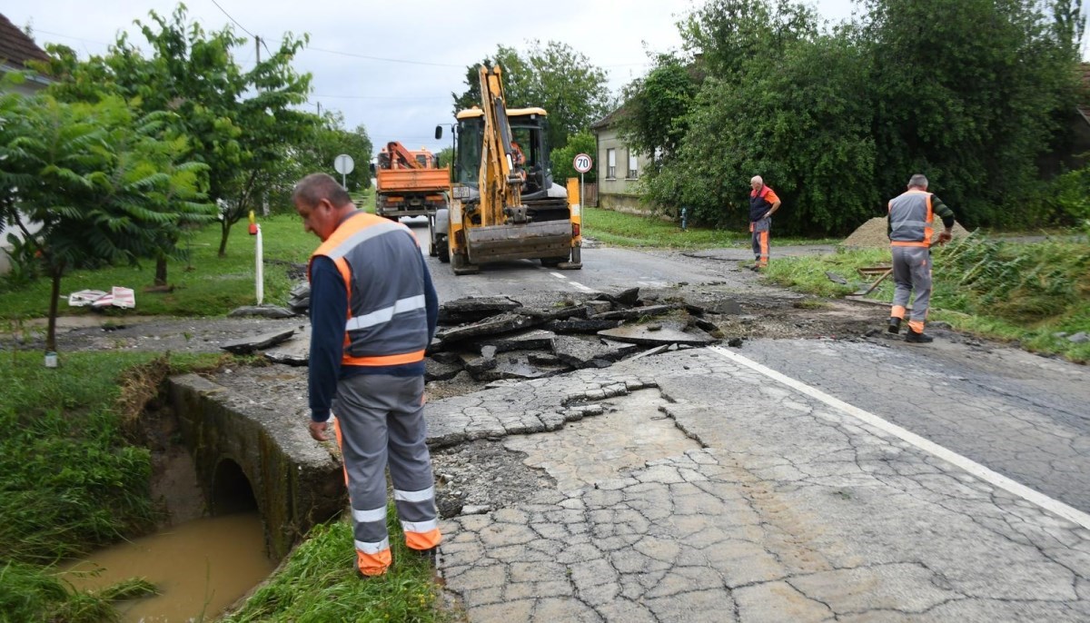 VIDEO Odroni, klizišta, raspadnute ceste... Ovo su posljedice jučerašnjeg nevremena