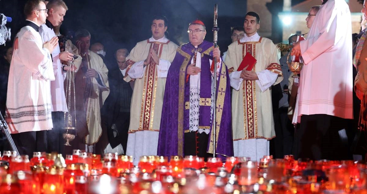 Bozanić na Mirogoju pričao o "putovnici za vječni život"