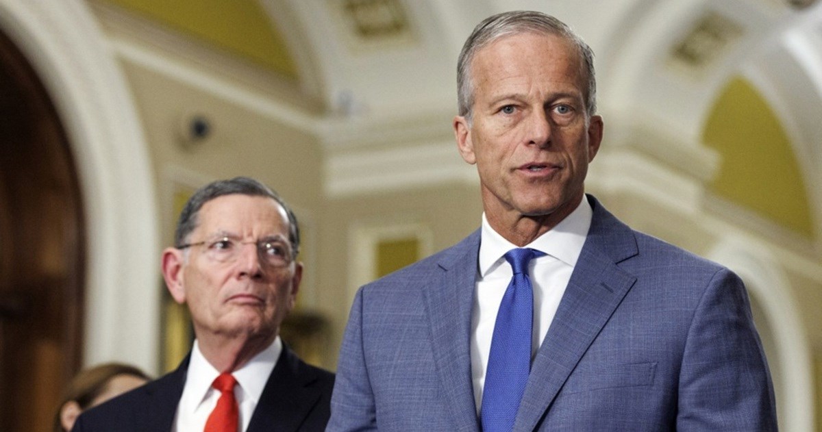 Lider republikanaca u Senatu: Ako ćemo napadati Iran, onda je najbolje da režim padne